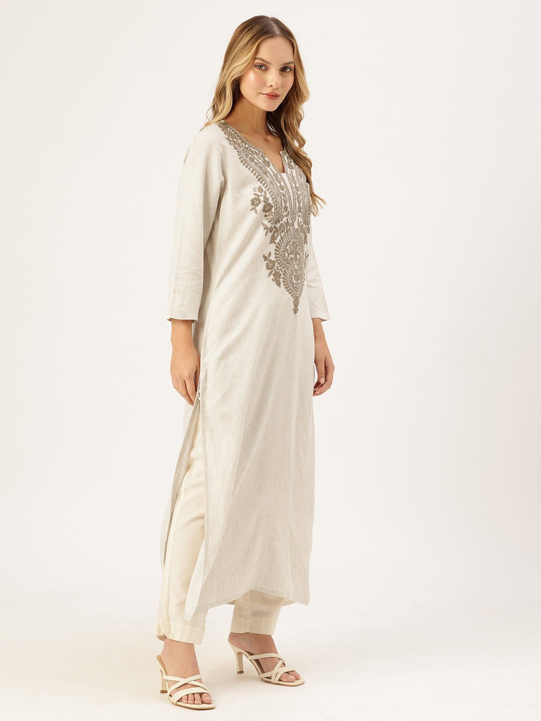 Beige Floral Embroidered Kurta - Image 3